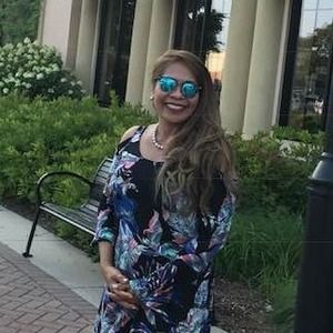 Meet your Posher, Gloria